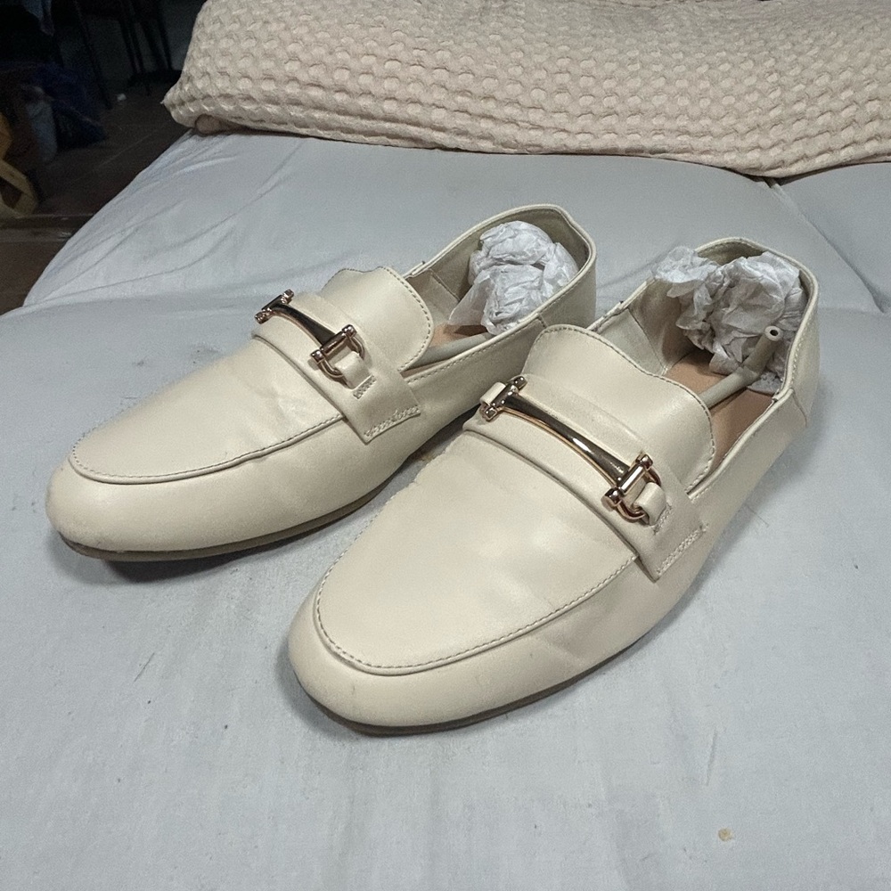 Women's Cream Loafers - Collapsible